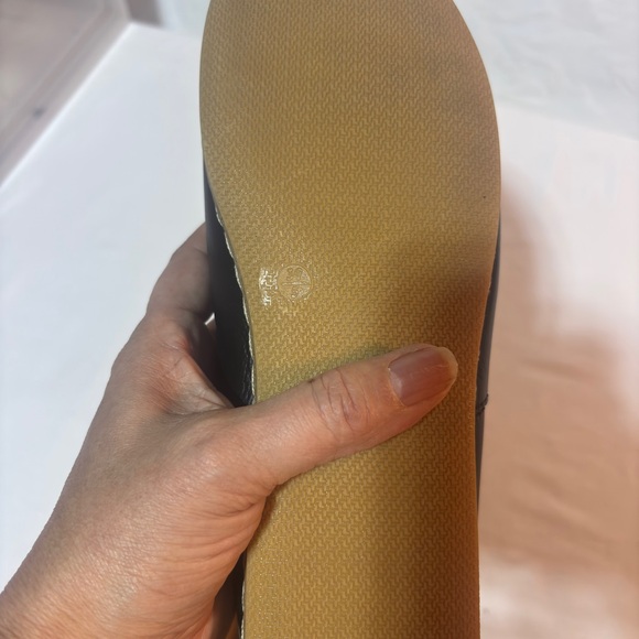 Charix Black Slip-On Leather Loafer Flats Womens Comfort Travel US 9 EU39.5 - Picture 9 of 11